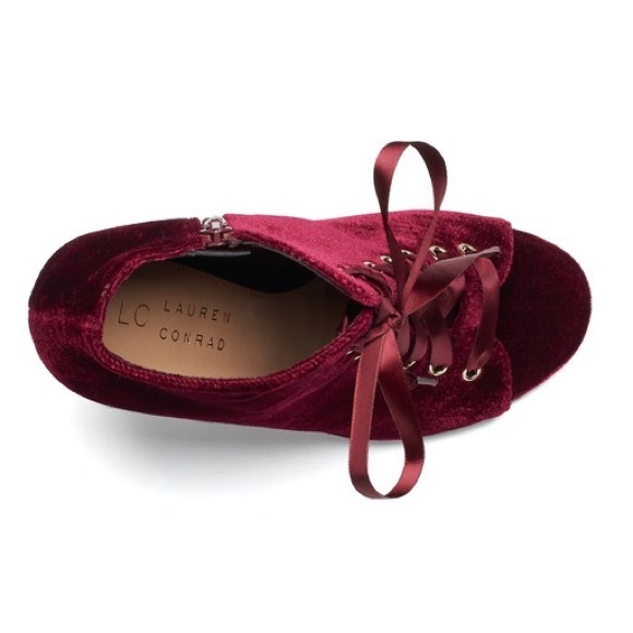 LC Lauren Conrad Black Velvet High Heel Boots - Picture 6 of 7